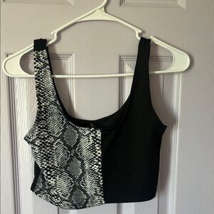 Zaful Black Asymmetrical Sleeveless Crop Tank
